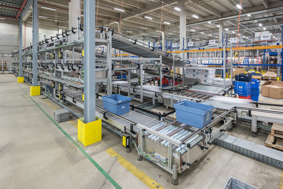 Onze componenten zijn standaard, maar uw sorteersysteem is dat niet. Wij creëren op maat gemaakte systemen die uw productieproces verbeteren.